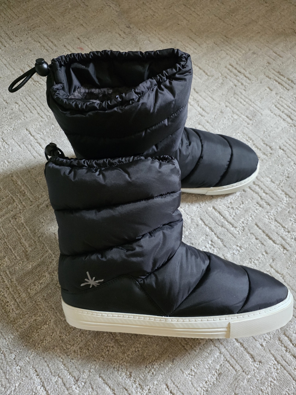 Men's Black Puffer Winter Boots with White Sole
